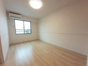 鳥取市のマンスリーマンション・ウィークリーマンション「Ｒｏｓｅｃｏｌｏｒ　Ｂ 204・洋室(No.1344945)」メイン画像