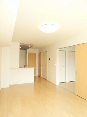 のマンスリーマンション・ウィークリーマンション「アメニティ　イースト 302・洋室(No.1345015)」メイン画像