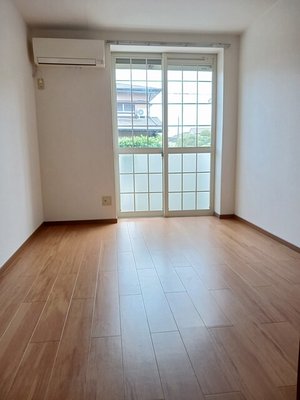 のマンスリーマンション・ウィークリーマンション「フォレスト　Ⅰ 102・洋室(No.1345334)」メイン画像