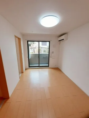 のマンスリーマンション・ウィークリーマンション「フラン　コリーヌ 102・洋室(No.1345341)」メイン画像