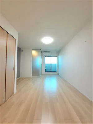 のマンスリーマンション・ウィークリーマンション「ジャダハウス丸亀　Ｃ 203・洋室(No.1345400)」メイン画像