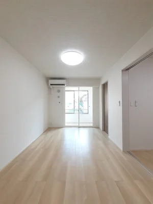 のマンスリーマンション・ウィークリーマンション「グノシエンヌ・ルージュ 103・洋室(No.1345403)」メイン画像