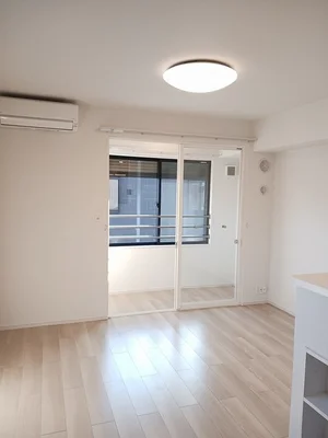 のマンスリーマンション・ウィークリーマンション「ファントム 201・洋室(No.1345503)」メイン画像