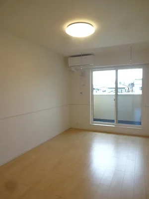 のマンスリーマンション・ウィークリーマンション「ｂｌｏｓｓｏｍ　Ｂ 202・洋室(No.1346045)」メイン画像