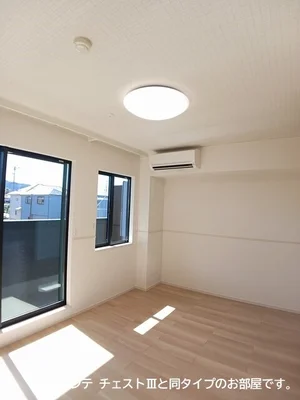 のマンスリーマンション・ウィークリーマンション「ノルド　フィウーメ 202・洋室(No.1346184)」メイン画像