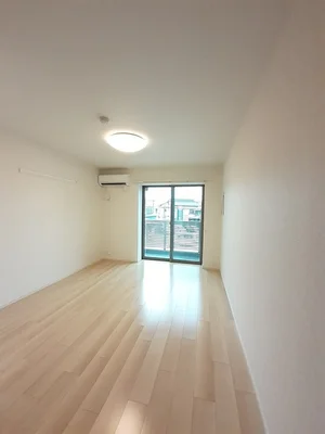 のマンスリーマンション・ウィークリーマンション「サラーム 205・洋室(No.1346386)」メイン画像