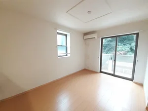 のマンスリーマンション・ウィークリーマンション「ウナ　カーサ　デラ　ルーチェＢ 203・洋室(No.1346748)」メイン画像