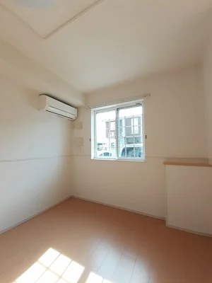 のマンスリーマンション・ウィークリーマンション「ホワイトルーム寺脇Ａ 102・洋室(No.1346795)」メイン画像