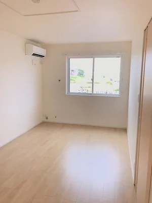 比地大駅（香川県）のマンスリーマンション・ウィークリーマンション「シュティル　ピアッツァ　Ⅱ　Ａ 102・洋室(No.1346848)」メイン画像