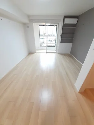 のマンスリーマンション・ウィークリーマンション「グラシオッソ坂井　Ⅲ 202・洋室(No.1346880)」メイン画像