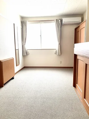 のマンスリーマンション・ウィークリーマンション「レオパレスゼオン 203(No.1348983)」メイン画像