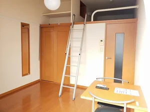 のマンスリーマンション・ウィークリーマンション「レオパレスＮＡＧＡＫＵＲＡⅡ 111(No.1349272)」メイン画像