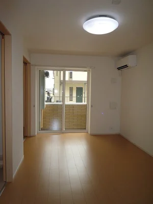 のマンスリーマンション・ウィークリーマンション「ヴァルト 102・洋室(No.1352274)」メイン画像