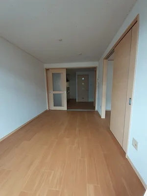 のマンスリーマンション・ウィークリーマンション「ホワイトルーム飯村Ｄ 103・洋室(No.1352618)」メイン画像