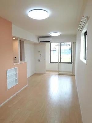 のマンスリーマンション・ウィークリーマンション「タカオカ・シュロス 101・洋室(No.1352771)」メイン画像