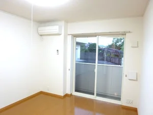 のマンスリーマンション・ウィークリーマンション「コメンサール 101・洋室(No.1352956)」メイン画像