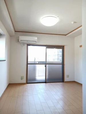 下関短期大学周辺のマンスリーマンション・ウィークリーマンション「ドエルⅥ 401・洋室(No.1353087)」メイン画像