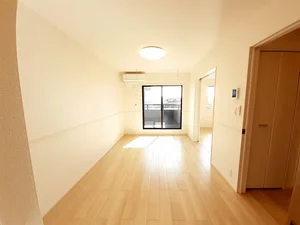 のマンスリーマンション・ウィークリーマンション「ノバリチェスメゾン　Ａ 202・洋室(No.1353181)」メイン画像