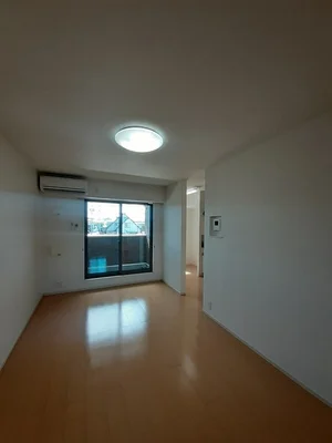 のマンスリーマンション・ウィークリーマンション「ロイヤルシャトー・Ｋ 202・洋室(No.1353395)」メイン画像