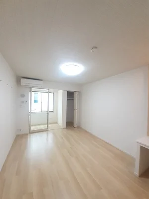 米子市両三柳（鳥取県）のマンスリーマンション・ウィークリーマンション「ラヴィエベール　Ａ 102・洋室(No.1353428)」メイン画像