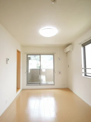 のマンスリーマンション・ウィークリーマンション「デーア・ルアン 302・洋室(No.1353449)」メイン画像