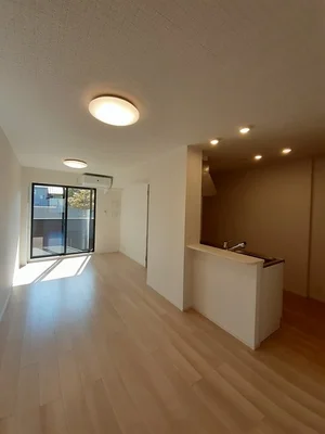 のマンスリーマンション・ウィークリーマンション「ディセントラ一色 102・洋室(No.1353629)」メイン画像