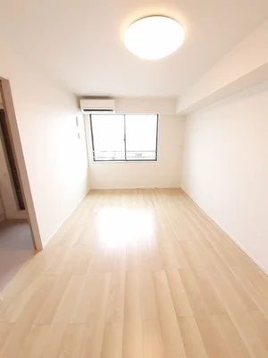 のマンスリーマンション・ウィークリーマンション「エルフトゥーロＥ 302・洋室(No.1353671)」メイン画像