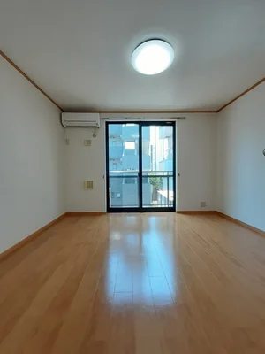 のマンスリーマンション・ウィークリーマンション「フローラ松和 204・洋室(No.1353689)」メイン画像