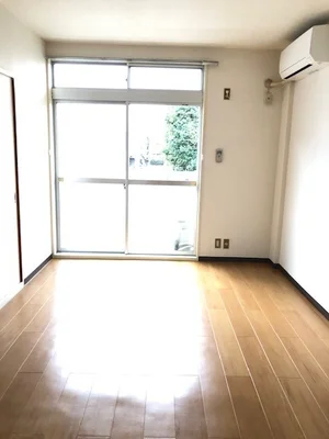 のマンスリーマンション・ウィークリーマンション「トラッド小川 202・洋室(No.1353830)」メイン画像