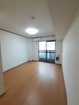 のマンスリーマンション・ウィークリーマンション「サニーメゾン１ 204・洋室(No.1353835)」メイン画像