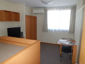 のマンスリーマンション・ウィークリーマンション「レオパレスラペ　ルミエ 210(No.1353951)」メイン画像