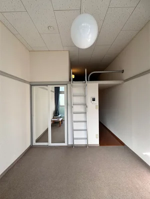 のマンスリーマンション・ウィークリーマンション「レオパレス鶴園 205(No.1354058)」メイン画像