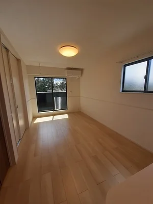 群馬県のマンスリーマンション・ウィークリーマンション「シュティル　ハイム　Ⅱ 203・洋室(No.1356166)」メイン画像