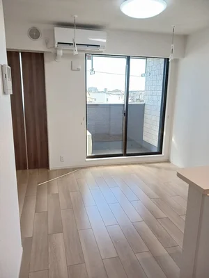 のマンスリーマンション・ウィークリーマンション「ヒカルサ熊谷石原サウス 303・洋室(No.1356169)」メイン画像