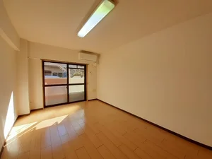 のマンスリーマンション・ウィークリーマンション「イーアイハイツⅡ 102・洋室(No.1356211)」メイン画像