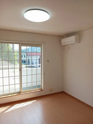 多気郡多気町のマンスリーマンション・ウィークリーマンション「スイフヨウＡ 205・洋室(No.1356280)」メイン画像