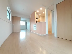 のマンスリーマンション・ウィークリーマンション「アーディ　ヴィラⅠ 201・洋室(No.1356369)」メイン画像