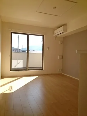 愛媛県のマンスリーマンション・ウィークリーマンション「カーサ・セレノ 203・洋室(No.1356545)」メイン画像