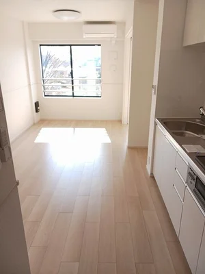 安芸郡府中町のマンスリーマンション・ウィークリーマンション「ラルジュ・オロールＡ 202・洋室(No.1356582)」メイン画像