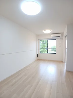 のマンスリーマンション・ウィークリーマンション「ラルジュ・オロールＡ 202・洋室(No.1356582)」メイン画像