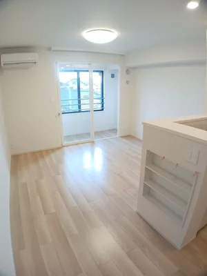 周南市のマンスリーマンション・ウィークリーマンション「アヴィニール新町東 202・洋室(No.1356614)」メイン画像