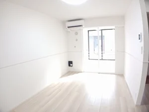 のマンスリーマンション・ウィークリーマンション「Ａｄｍｉｒａｌ　Ⅱ 102・洋室(No.1356689)」メイン画像