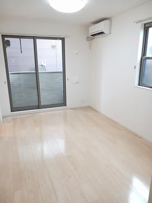 のマンスリーマンション・ウィークリーマンション「ハーヴェストひむか　Ａ 102・洋室(No.1356740)」メイン画像