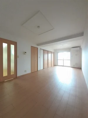 のマンスリーマンション・ウィークリーマンション「イースト　エクラン 303・洋室(No.1357005)」メイン画像