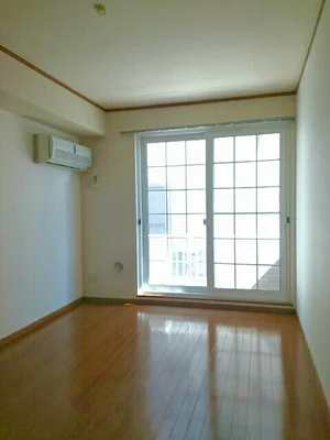 のマンスリーマンション・ウィークリーマンション「メゾン・サンパティーク 102・洋室(No.1357052)」メイン画像