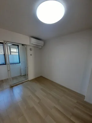 のマンスリーマンション・ウィークリーマンション「ルミナーレ　Ⅲ 103・洋室(No.1357113)」メイン画像