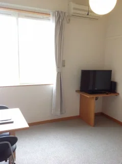 医療法人沖縄徳洲会 千葉西総合病院周辺のマンスリーマンション・ウィークリーマンション「レオパレス西馬橋 208(No.1357258)」メイン画像