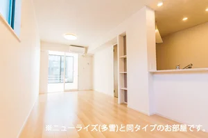 秋田市のマンスリーマンション・ウィークリーマンション「ＫＡＺＡＧＵＲＵＭＡ　Ⅴ 104・洋室(No.1357515)」メイン画像