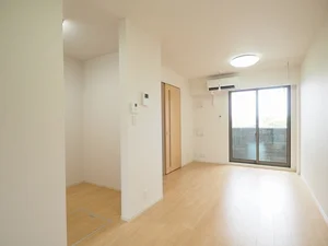 のマンスリーマンション・ウィークリーマンション「シェーン　ドミール　Ⅱ 102・洋室(No.1357609)」メイン画像