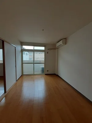 のマンスリーマンション・ウィークリーマンション「ヒルズ長島Ｃ 102・洋室(No.1357640)」メイン画像